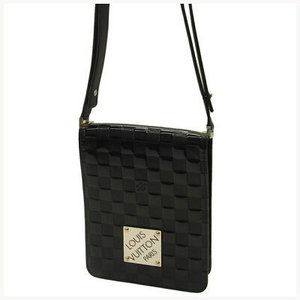 Louis Vuitton Club Damier Vernis Shoulder Bag Black Patent